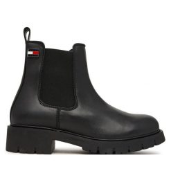 Sztyblety Tommy Jeans. Czarne botki Tommy Jeans, bez wzorów, z jeansu, bez obcasa, na płaskiej podeszwie, bez zapięcia. Za 649.99 zł.