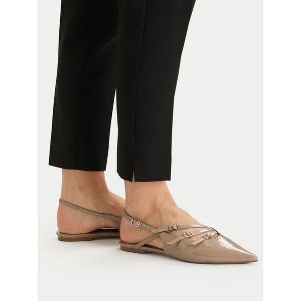 Baleriny Steve Madden. Brązowe baleriny Steve Madden, bez wzorów, bez obcasa. Za 239.99 zł.