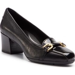 Półbuty GEOX - D Annya M.C D845VC 0TCHH C9999 Black. Czarne czółenka Geox, z aplikacjami, z materiału, bez obcasa, na obcasie, bez zapięcia. W wyprzedaży za 289.00 zł.