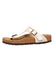 Birkenstock Japonki "Gizeh" w kolorze kremowym rozmiar: 36. Brązowe klapki Birkenstock, bez wzorów, z otwartym noskiem, bez obcasa. Za 368.09 zł.