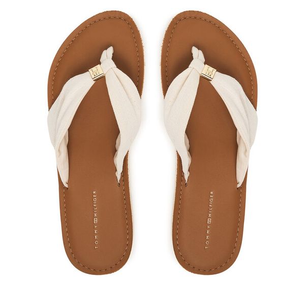 Japonki Tommy Hilfiger. Białe klapki TOMMY HILFIGER, bez wzorów, bez obcasa. Za 195.99 zł.