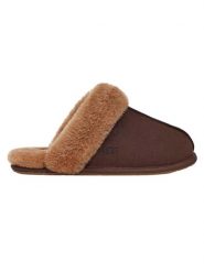 UGG Skórzane kapcie "Scuffette II" w kolorze brązowym rozmiar: 36. Brązowe obuwie domowe UGG, bez wzorów, z wełny, bez zapięcia. Za 294.28 zł.