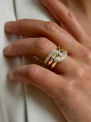 DI GIORGIO Pozłacany pierścionek z cyrkoniami rozmiar: 56. Żółte pierścionki DI GIORGIO, z cyrkonią, pozłacane. Za 242.13 zł.