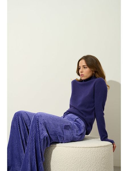 AUTHENTIC CASHMERE Kaszmirowy golf "Bise" w kolorze fioletowym rozmiar: M. Różowe golfy AUTHENTIC CASHMERE, m, bez wzorów, z kaszmiru, bez ramiączek. Za 335.02 zł.