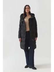 TATUUM Płaszcz puchowy w kolorze czarnym rozmiar: 40. Czarne płaszcze Tatuum, bez wzorów, z puchu, bez kaptura. Za 524.62 zł.