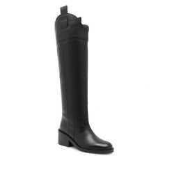 Kozaki Gino Rossi. Czarne kozaki Gino Rossi, bez obcasa, na słupku, bez zapięcia. Za 579.99 zł.