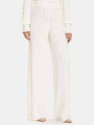 Guess Spodnie dzianinowe W5BB52 Z1192 Écru Regular Fit. Spodnie materiałowe Guess, s, z aplikacjami, z dzianiny. Za 529.99 zł.