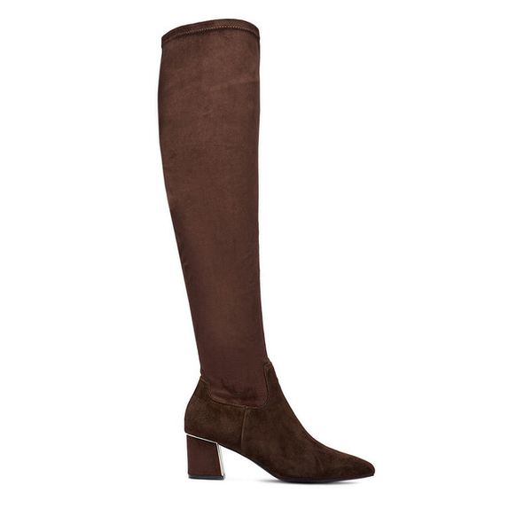 Kozaki Lasocki. Brązowe kozaki Lasocki, bez obcasa, na słupku, bez zapięcia. Za 299.99 zł.