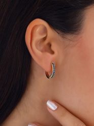 Nakkash Pozłacane kolczyki-kreole z cyrkoniami rozmiar: onesize. Żółte kolczyki Nakkash, z cyrkonią, pozłacane. Za 56.53 zł.