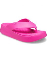 Crocs Japonki "Getaway Platform" w kolorze różowym rozmiar: 34/35. Różowe klapki Crocs, bez wzorów, z otwartym noskiem, bez obcasa, na platformie. Za 74.81 zł.