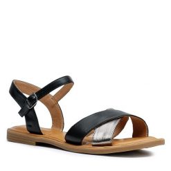 Sandały Clara Barson. Czarne sandały Clara Barson, bez wzorów, bez obcasa, na płaskiej podeszwie, bez zapięcia. Za 39.99 zł.