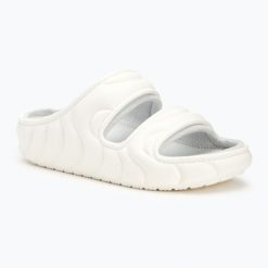 Klapki Crocs Classic Cozzzy Overpuff Sandal. Białe klapki Crocs, bez wzorów, bez obcasa. Za 229.99 zł.