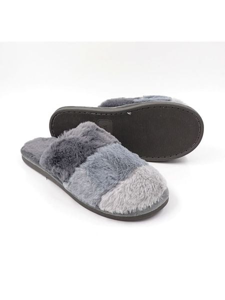 Confly Kapcie w kolorze szarym rozmiar: 40/41. Szare obuwie domowe Confly, bez wzorów, bez zapięcia. Za 47.71 zł.