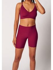 Skiny Szorty w kolorze jagodowym rozmiar: 36/38. Czerwone szorty Skiny, bez wzorów, z podwyższonym stanem. Za 61.02 zł.