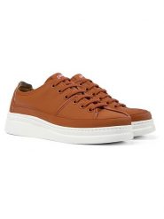 Camper Skórzane sneakersy w kolorze jasnobrązowym rozmiar: 39. Brązowe trampki Camper, bez wzorów, bez zapięcia. Za 316.24 zł.