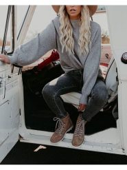 Milan Kiss Sweter w kolorze szarym rozmiar: XL. Szare swetry Milan Kiss, xl, bez wzorów, bez ramiączek. Za 130.99 zł.