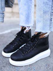 OYO FOOTWEAR Botki w kolorze czarnym rozmiar: 37. Czarne botki OYO FOOTWEAR, bez wzorów, bez obcasa, na platformie, bez zapięcia. Za 87.19 zł.