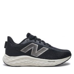 Buty do biegania New Balance. Czarne obuwie sportowe New Balance, bez zapięcia, do biegania. Za 449.99 zł.