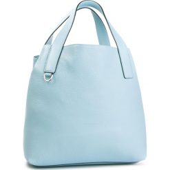 Torebka COCCINELLE - DE5 Mila E1 DE5 11 01 01 Atmosphere B07. Niebieskie shopper Coccinelle, bez wzorów, ze skóry, bez dodatków. W wyprzedaży za 669.00 zł.