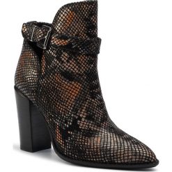 Botki BRONX - 34110-P BX 1217 Black/Orange 1386. Czarne botki Bronx, bez wzorów, ze skóry, bez obcasa, bez zapięcia. W wyprzedaży za 299.00 zł.