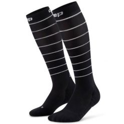 Damskie długie skarpety do biegania kompresyjne odblaskowe PRO Run CEP. Czarne skarpety CEP, bez wzorów, z elastanu. Za 244.00 zł.