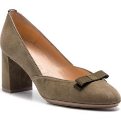 Półbuty HISPANITAS - Rosa-7 HV98524 Oliva. Zielone czółenka Hispanitas, bez wzorów, z materiału, bez obcasa, na obcasie, bez zapięcia. W wyprzedaży za 289.00 zł.