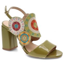 Zielone Sandały Kordel Stylowe Skórzane Buty. Zielone sandały Kordel, z aplikacjami, z lakierowanej skóry, boho, bez obcasa, na obcasie, bez zapięcia. Za 349.00 zł.