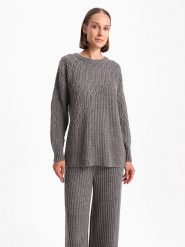 BGN Sweter w kolorze antracytowym rozmiar: 34. Czarne swetry BGN, bez wzorów, ze splotem, bez ramiączek. Za 70.41 zł.