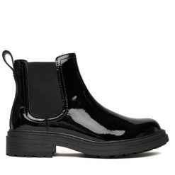 Sztyblety Clarks. Czarne botki Clarks, bez wzorów, bez obcasa, na płaskiej podeszwie, bez zapięcia. Za 479.99 zł.