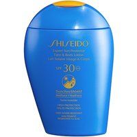 SYNCHROSHIELD - Balsam do opalania do twarzy i ciała SPF 30. Balsamy i kremy do ciała Shiseido. Za 108.00 zł.