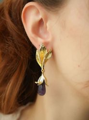 L'Atelier de Gaia Pozłacane kolczyki-wkrętki z ametystami rozmiar: onesize. Różowe kolczyki L'Atelier de Gaia, z ametystem, pozłacane. Za 56.99 zł.