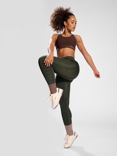Damskie legginsy bezszwowe Hummel Shaping. Zielone legginsy Hummel, s, bez wzorów, z dzianiny. Za 126.50 zł.