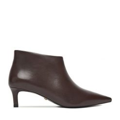 Botki Gino Rossi. Brązowe botki Gino Rossi, bez wzorów, bez obcasa, na szpilce, bez zapięcia. Za 429.99 zł.