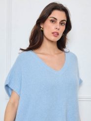 CXL by Christian Lacroix Sweter w kolorze błękitnym rozmiar: onesize. Niebieskie swetry CXL by Christian Lacroix, bez wzorów, z wełny, bez ramiączek. Za 173.99 zł.