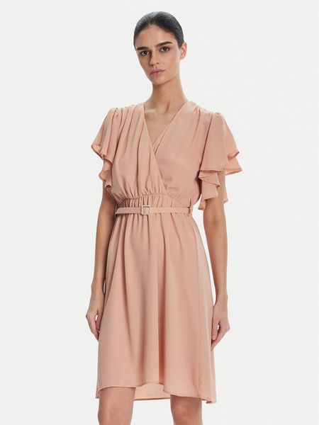 Artigli Sukienka koktajlowa ACAB002333 029 Beżowy Regular Fit. Brązowe sukienki Artigli, bez wzorów, z syntetyku, wizytowe, bez kołnierzyka, bez ramiączek. Za 299.99 zł.