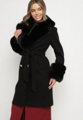 Czarny Elegancki Płaszcz o Dwurzędowym Kroju z Futerkiem Landrie. Czarne płaszcze Born2be, l, bez wzorów, z dzianiny, bez kaptura. Za 279.99 zł.