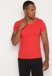 Czerwony Klasyczny T-shirt z Bawełny Fodena. Czerwone t-shirty Born2be, l, bez wzorów, z bawełny, bez kołnierzyka, bez ramiączek. Za 24.99 zł.