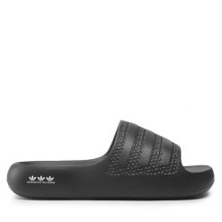 Klapki adidas. Czarne klapki Adidas, bez wzorów, bez obcasa. Za 199.99 zł.