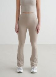 Damskie legginsy rozszerzane wysoki stan squat proof dla niskich Sense brązowe. Brązowe legginsy AIM'N, s, bez wzorów, z elastanu, z podwyższonym stanem, krótkie. Za 339.00 zł.
