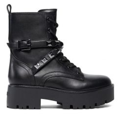 Trapery Guess. Czarne trapery i śniegowce Guess. Za 919.99 zł.