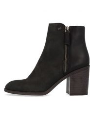 Wrangler Botki "Abigail" w kolorze czarnym rozmiar: 37. Czarne botki Wrangler, bez wzorów, bez obcasa, bez zapięcia. Za 189.74 zł.