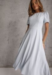 Niebieska Rozkloszowana Sukienka Koktajlowa VICES na Krótki Rękaw Nessesha. Niebieskie sukienki Renee, na randkę, l, bez wzorów, eleganckie, bez kołnierzyka, bez ramiączek, maxi, rozkloszowane. Za 199.99 zł.