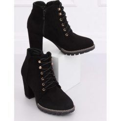 Botki na obcasie czarne 995-30 BLACK. Czarne botki FunKee.pl, bez wzorów, z zamszu, bez obcasa, na obcasie, bez zapięcia. Za 125.99 zł.