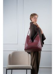 Christian Laurier Skórzana torebka "Gwen" w kolorze bordowym - 37 x 39 x 16 cm rozmiar: onesize. Czerwone torby na ramię Christian Laurier, bez wzorów, z materiału, na ramię, bez dodatków. Za 347.99 zł.