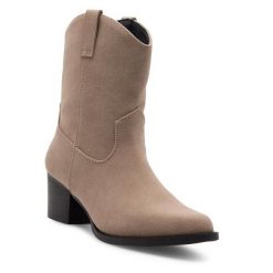 Botki Jenny Fairy. Czerwone botki Jenny Fairy, bez wzorów, bez obcasa, na płaskiej podeszwie, bez zapięcia. Za 159.99 zł.