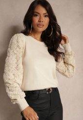 Beżowy Sweter z Wiskozą z Ozdobnymi Rękawami z Koronki z Cekinami Tilitana. Brązowe swetry Renee, bez wzorów, z jeansu, bez ramiączek. Za 129.99 zł.