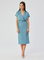 Stylove Sukienka w kolorze błękitnym rozmiar: XXL. Niebieskie sukienki Stylove, na co dzień, xxl, bez wzorów, bez kołnierzyka, bez ramiączek, midi, proste. Za 224.99 zł.