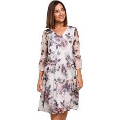 Stylove Sukienka w kolorze białym ze wzorem rozmiar: L. Białe sukienki Stylove, l, bez wzorów, bez kołnierzyka, bez ramiączek, midi. Za 242.13 zł.