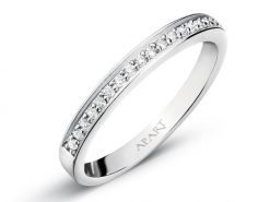 Pierścionek z białego złota z brylantami - 0,10 ct - próba 585. Białe pierścionki Apart, z brylantem, złote. Za 2,490.00 zł.