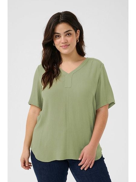 Kaffe Bluzka w kolorze oliwkowym rozmiar: 48. Brązowe bluzki Kaffe, bez wzorów, z wiskozy, bez kołnierzyka, bez ramiączek. Za 74.99 zł.